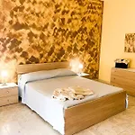Casa Di Caro דירה Naro