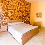 דירה Casa Di Caro *